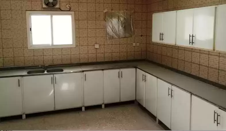 استفاده مختلط املاک آماده 7+ اتاق خواب U/F اردوگاه کار  برای اجاره که در السد , دوحه #9113 - 1  image 